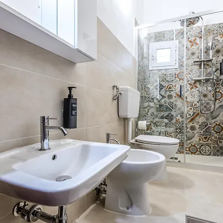 Апартаменти Hostly-maison L'arancio-large House Near The Tower Піза
