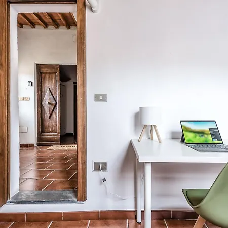 Апартаменти Hostly-maison L'arancio-large House Near The Tower *