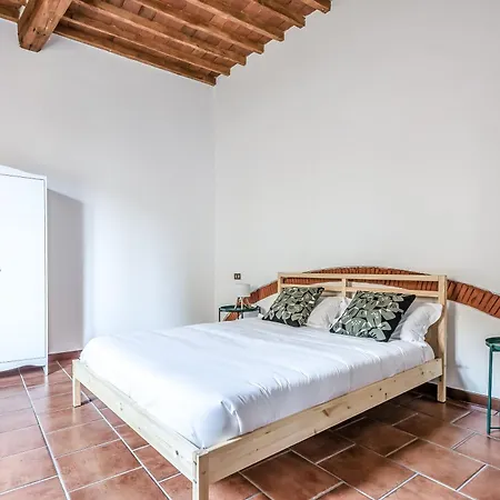 Hostly-maison L'arancio-large House Near The Tower Апартаменти *
